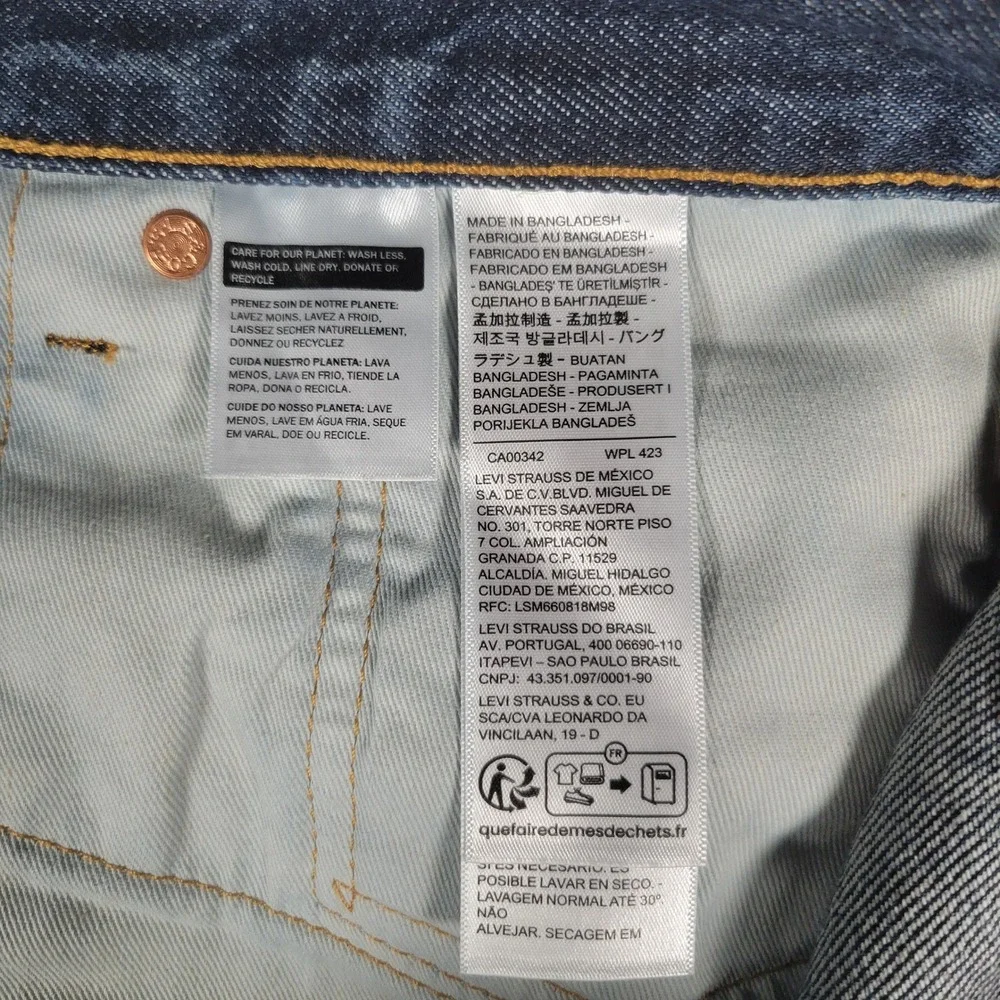 Levi's 541 Athletic Taper Men Size 36x30 Dark Wash Blue Premium Denim Jeans